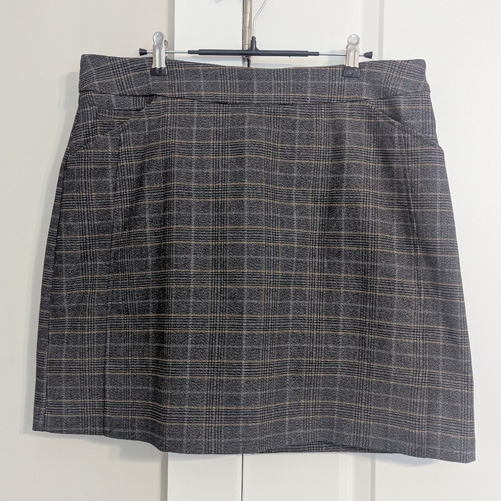 Tribal Remington Slit Pocket Skort - 14W
